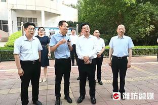 近6场小卡场均30+命中率65%+三分55%+ 历史第二人&比肩伯德